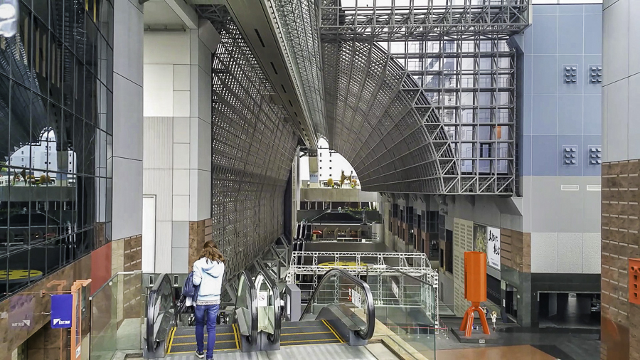japan_rail_10_kyoto_esculator